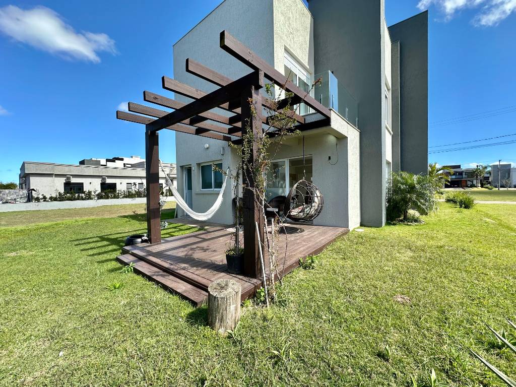 Casa em Condomínio 3 dormitórios para venda, DUBAI em Capão da Canoa | Ref.: 11667
