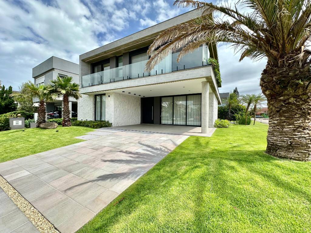 Casa em Condomínio 5 dormitórios para venda, LA PLAGE em Xangri-lá | Ref.: 11784