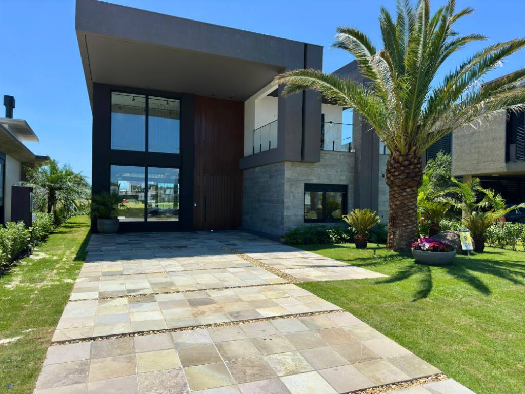 Casa em Condomínio 4 dormitórios para venda, COSTA SERENA em Capão da Canoa | Ref.: 11785