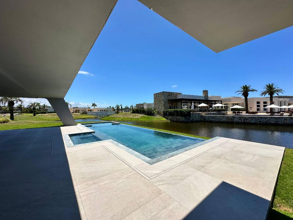 Casa em Condomínio 5 dormitórios para venda, ENSEADA LAGOS XANGRI-LÁ em Xangri-lá | Ref.: 11788