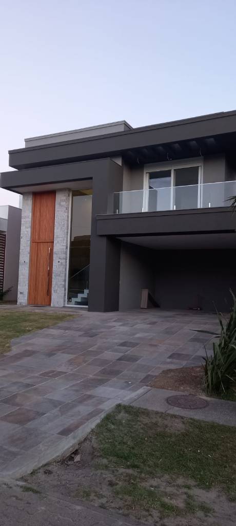 Casa em Condomínio 4 dormitórios para venda, CAPÃO ILHAS RESORT em Capão da Canoa | Ref.: 6162